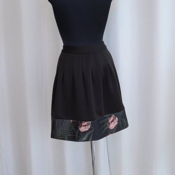 Ted Baker London Udiya Women's Black Pleated Skirt Sz S - Picture 3 of 8